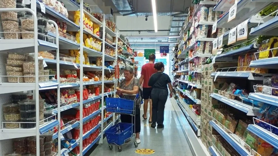 Consumo: 2024 cerró con caídas en las ventas de supermercados y mayoristas