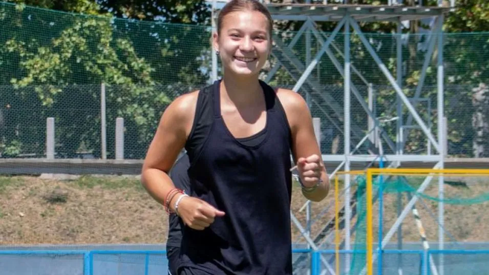 Una azuleña convocada a Las Leoncitas. Se trata de Lucia Ciarpella, jugadora del Club de Remo. GENTILEZA FTH