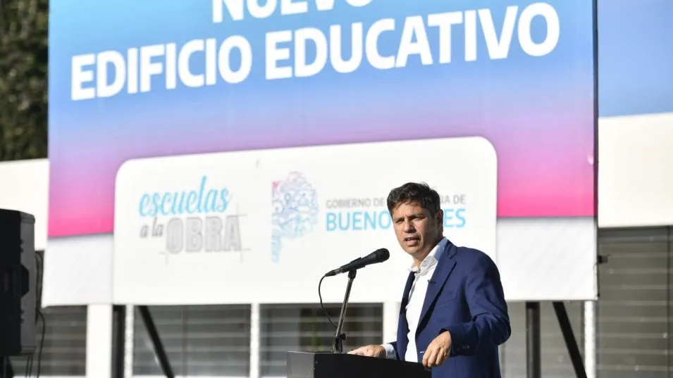 Kicillof vs. Milei: lo de Bahía Blanca es una "refutación del país que nos quieren vender"