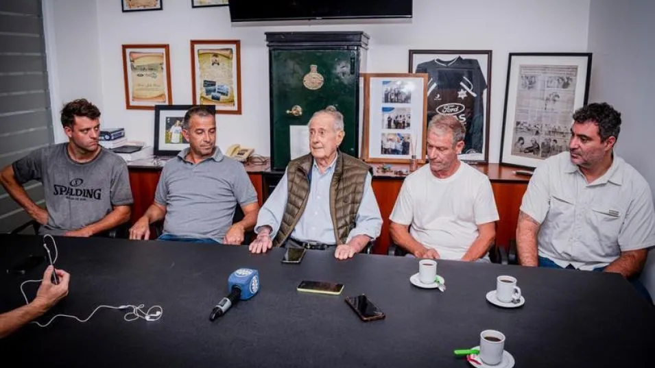 El empresario Mario Layús durante la conferencia de prensa que se concretó ayer. NICOLAS MURCIA